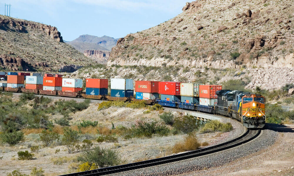 Train_canyon