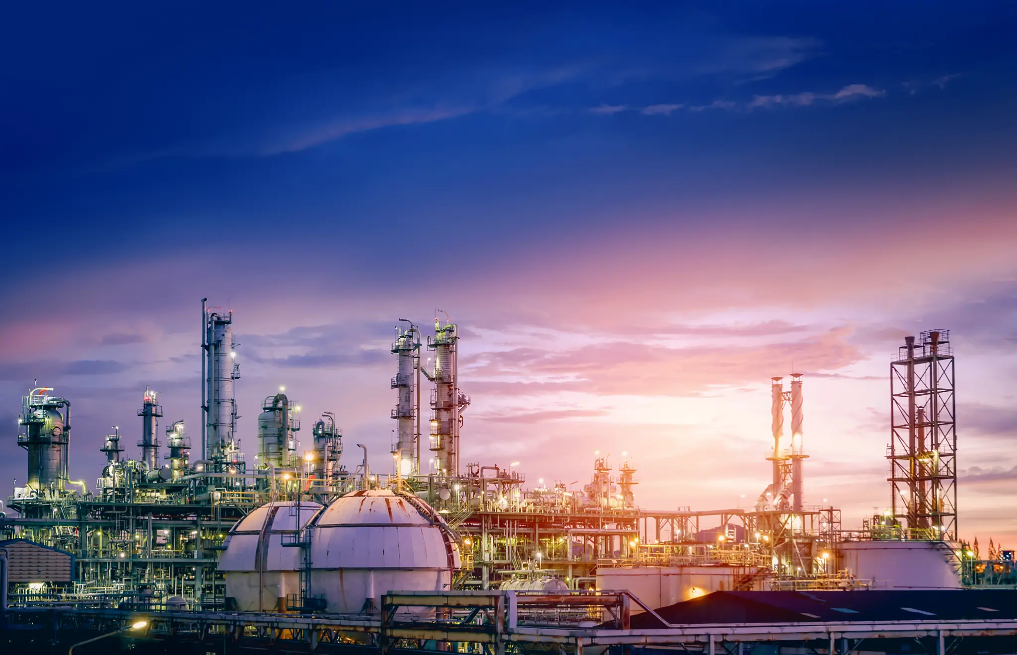 Site industriel chimique illustrant les flux internationaux sensibles