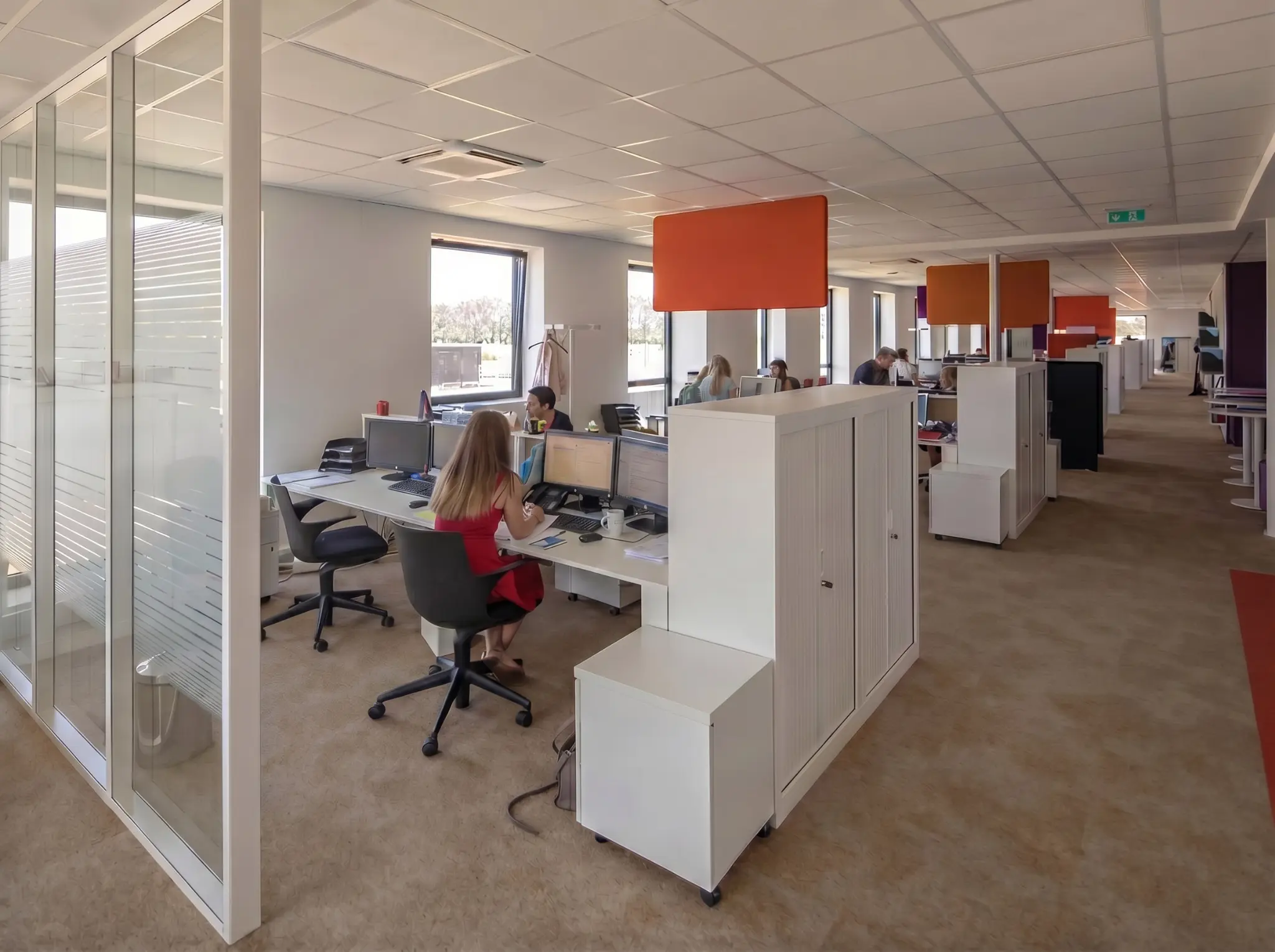 Équipe Derudder au bureau dans la section Travaillons ensemble